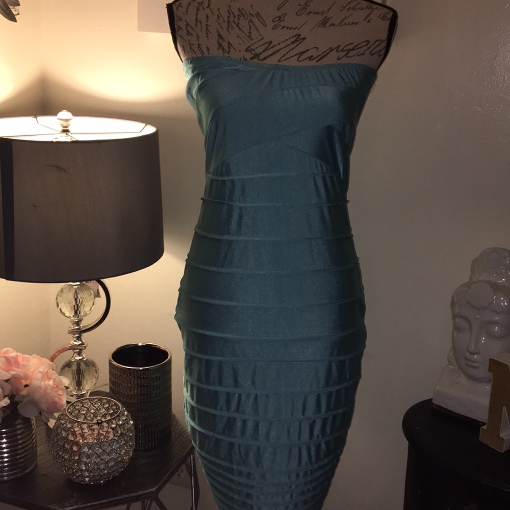 Light Badge Dress
